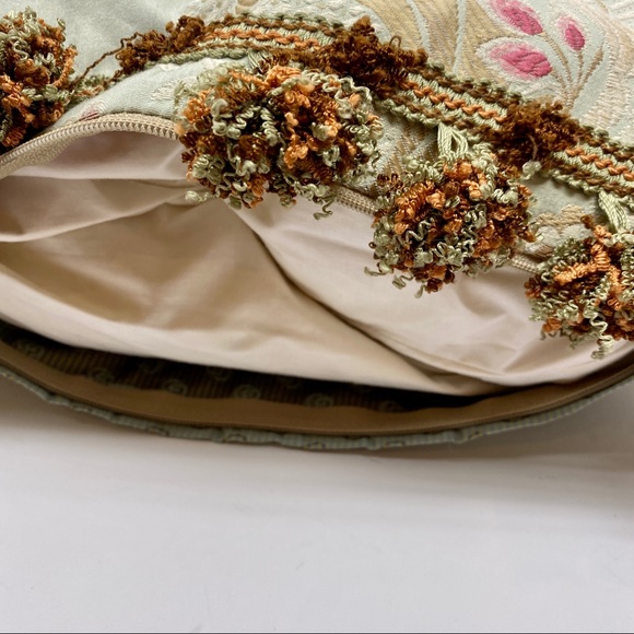 NWOT $250 Lillian August custom pillow - Picture 5 of 7